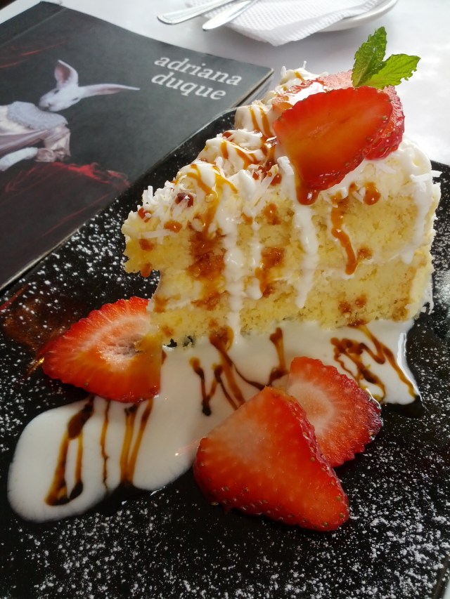 Guanábana and coconut cake. My God.